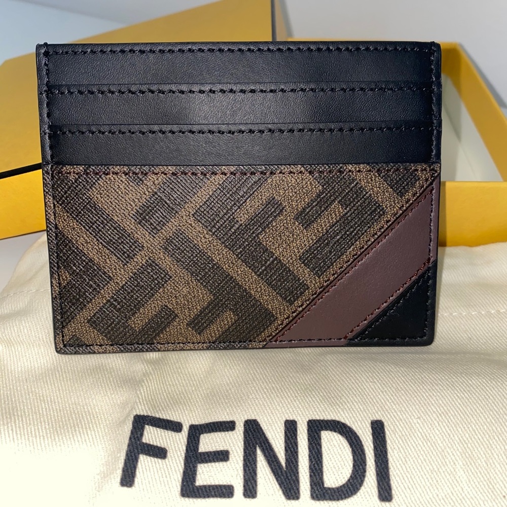 Fendi 🛑SOLD🛑Forever Unisex Card Holder
